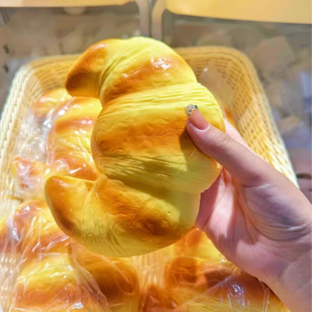Croissant Squishy
